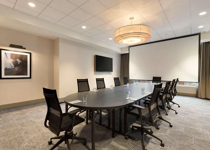 Hampton Inn Chicago West Loop Fulton Market Area