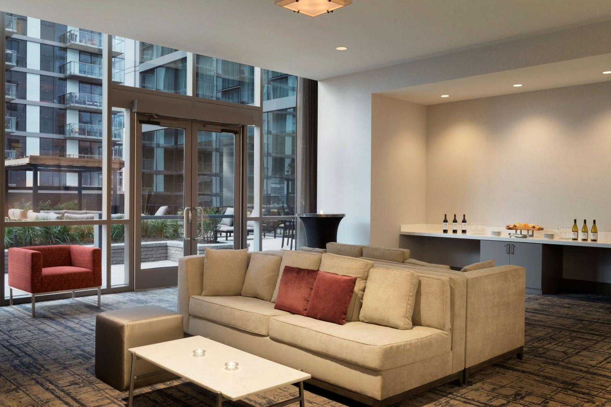 Hampton West Loop Fulton Market Area Hotel 3*
