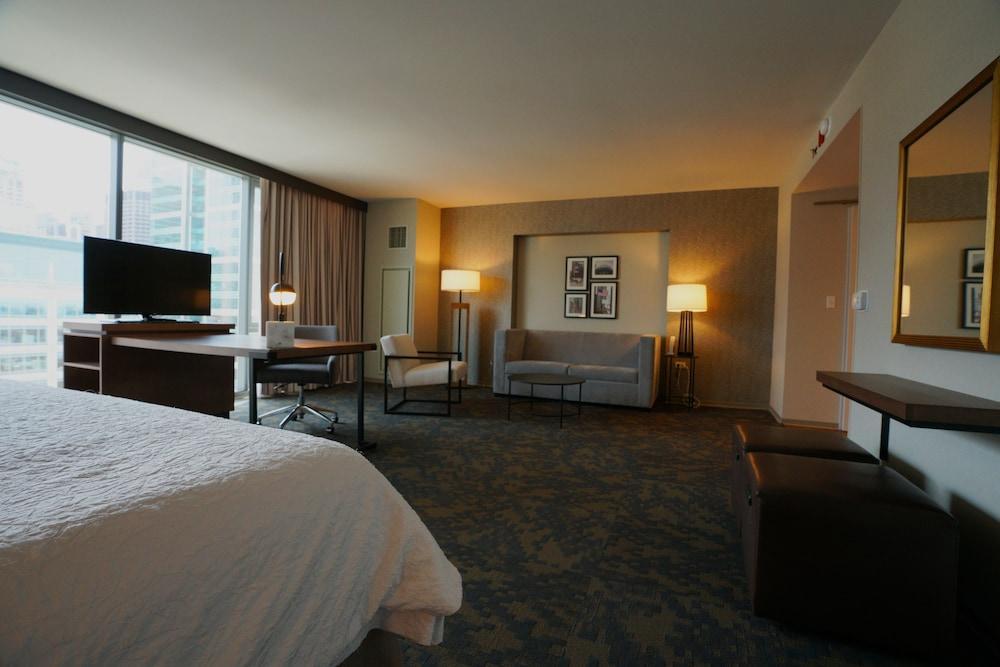 Hampton West Loop Fulton Market Area Hotel Chicago